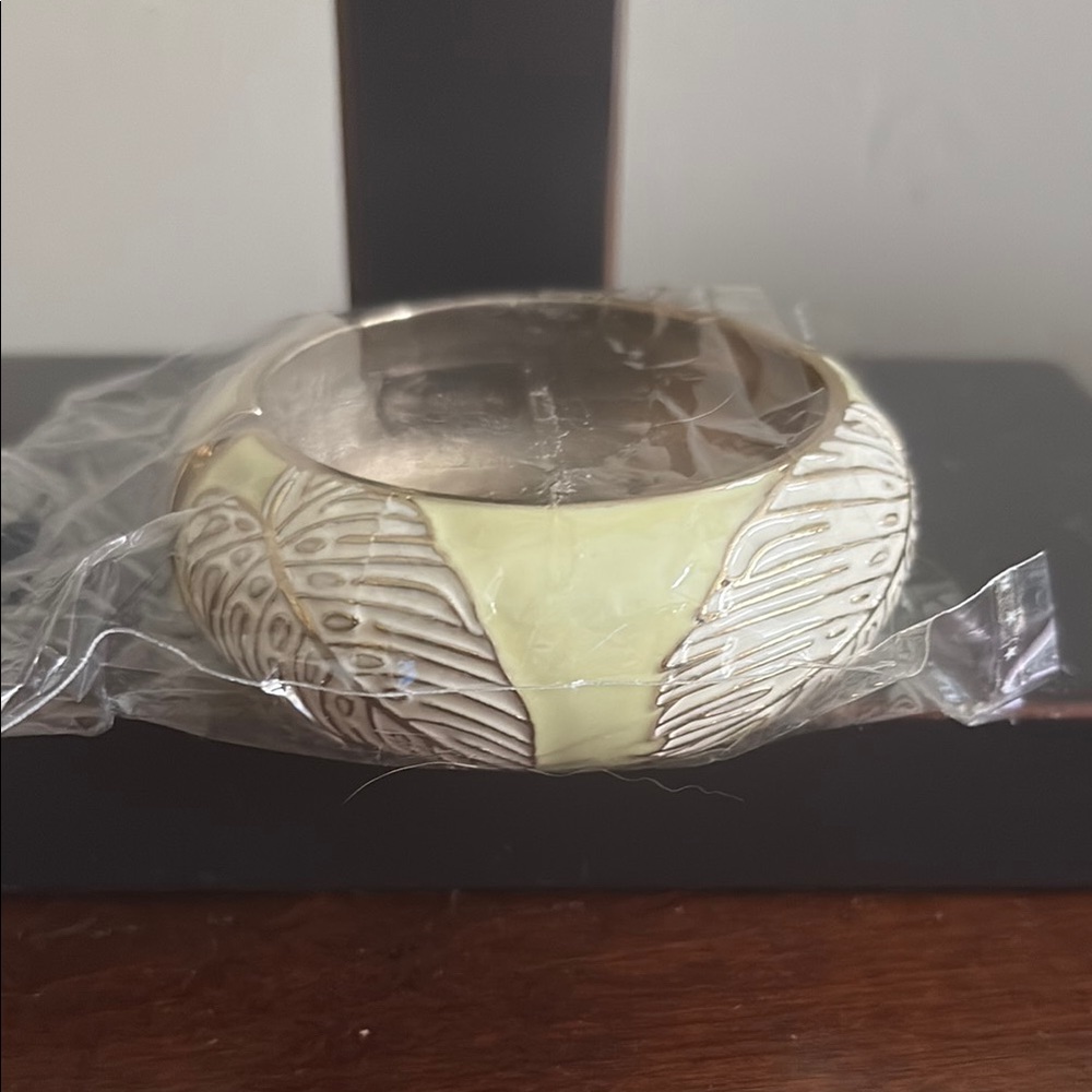 Elegant light cream, greenish and Silver bracelet will add style to any outfit
